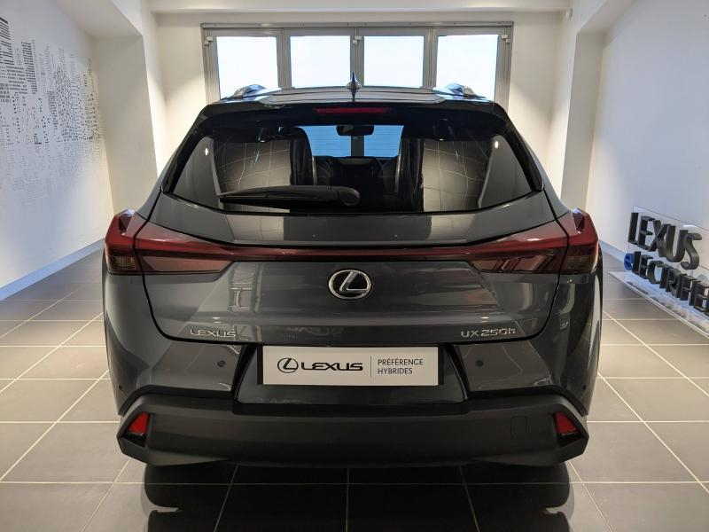 Photo 16 de l’annonce de LEXUS UX d’occasion à vendre à AUBIÈRE