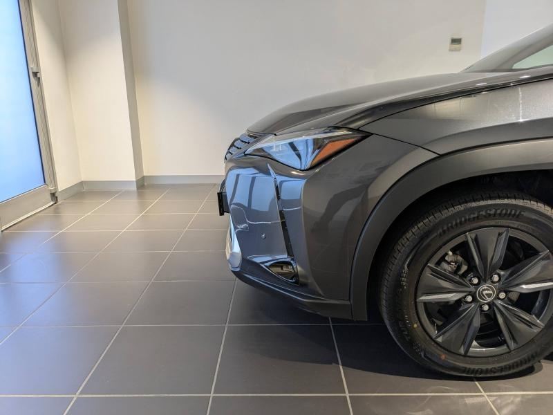 Photo 18 de l’annonce de LEXUS UX d’occasion à vendre à AUBIÈRE