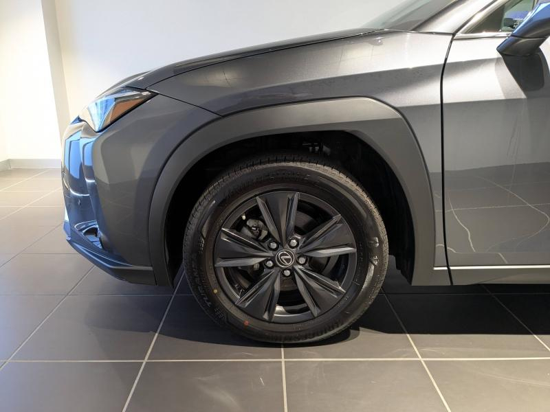 Photo 19 de l’annonce de LEXUS UX d’occasion à vendre à AUBIÈRE