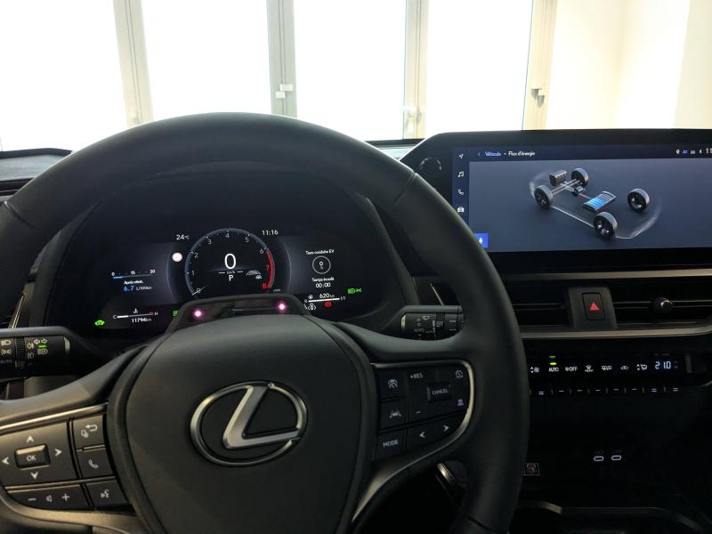 Photo 4 de l’annonce de LEXUS UX d’occasion à vendre à AUBIÈRE