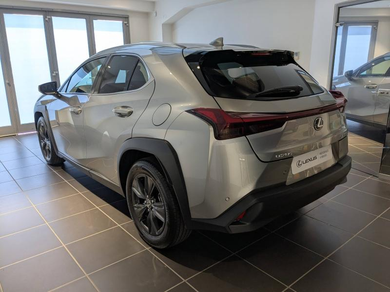Photo 17 de l’annonce de LEXUS UX d’occasion à vendre à AUBIÈRE
