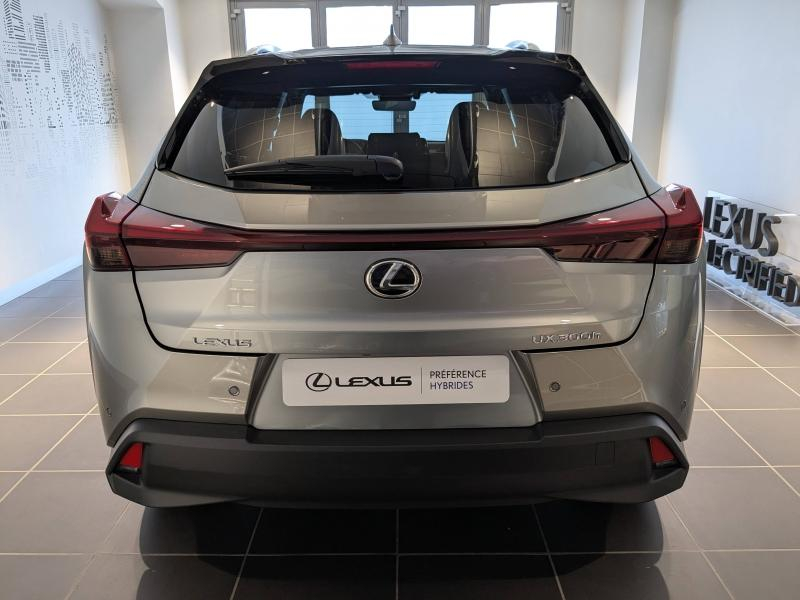 Photo 18 de l’annonce de LEXUS UX d’occasion à vendre à AUBIÈRE