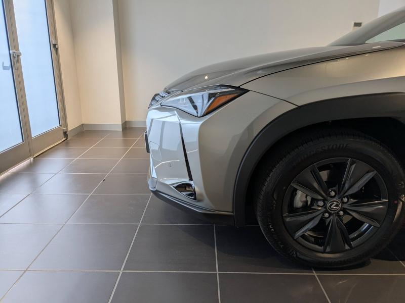 Photo 20 de l’annonce de LEXUS UX d’occasion à vendre à AUBIÈRE