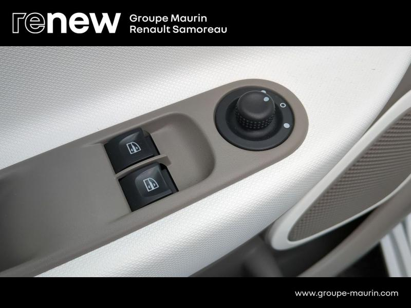 Photo 15 de l’annonce de RENAULT Zoe d’occasion à vendre à SAMOREAU