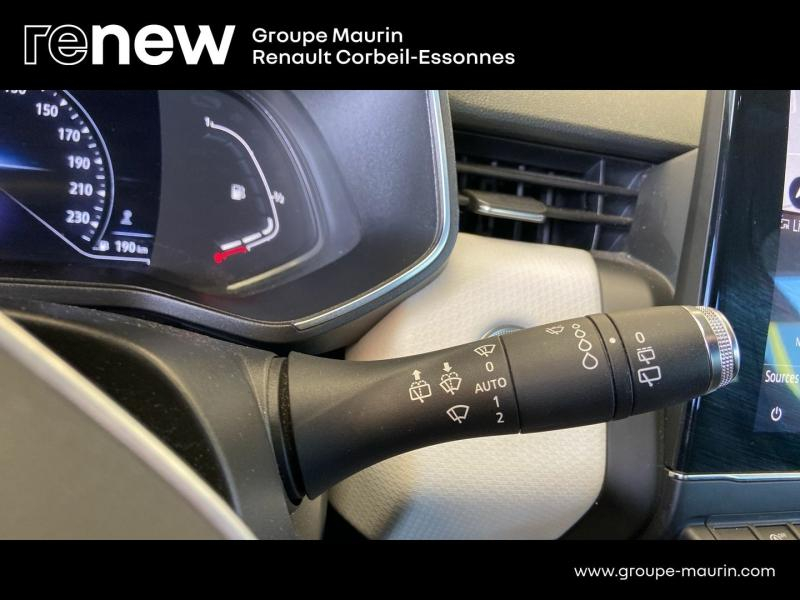 Photo 12 de l’annonce de RENAULT Clio d’occasion à vendre à CORBEIL-ESSONNES