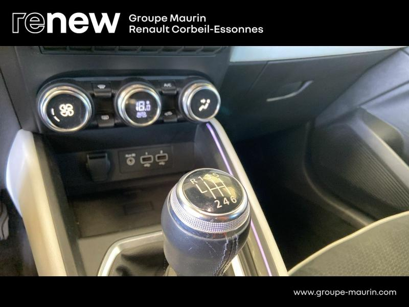 Photo 20 de l’annonce de RENAULT Clio d’occasion à vendre à CORBEIL-ESSONNES