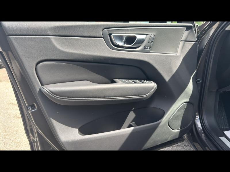 Photo 14 de l’annonce de VOLVO XC60 d’occasion à vendre à AIX-EN-PROVENCE
