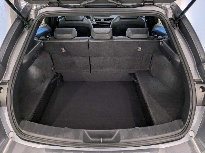 Photo 8 de l’annonce de LEXUS UX d’occasion à vendre à AUBIÈRE