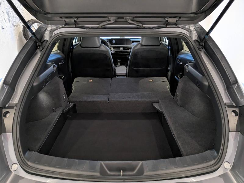 Photo 9 de l’annonce de LEXUS UX d’occasion à vendre à AUBIÈRE