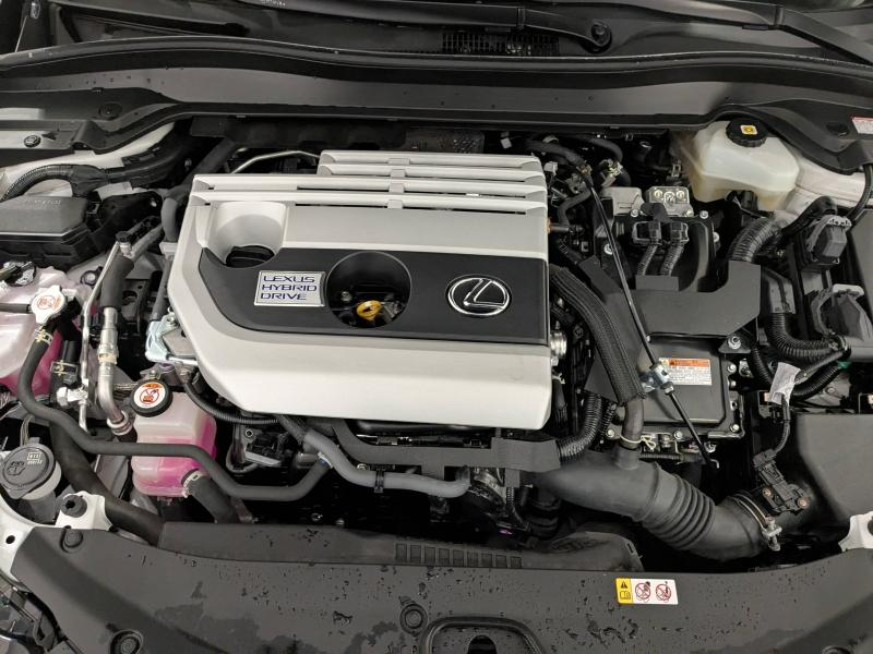 Photo 15 de l’annonce de LEXUS UX d’occasion à vendre à AUBIÈRE