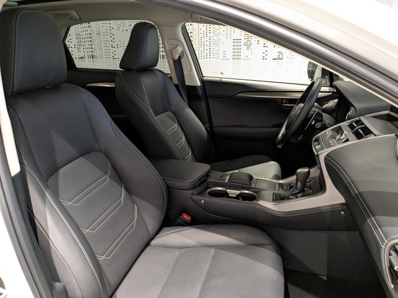 Photo 7 de l’annonce de LEXUS NX d’occasion à vendre à AUBIÈRE