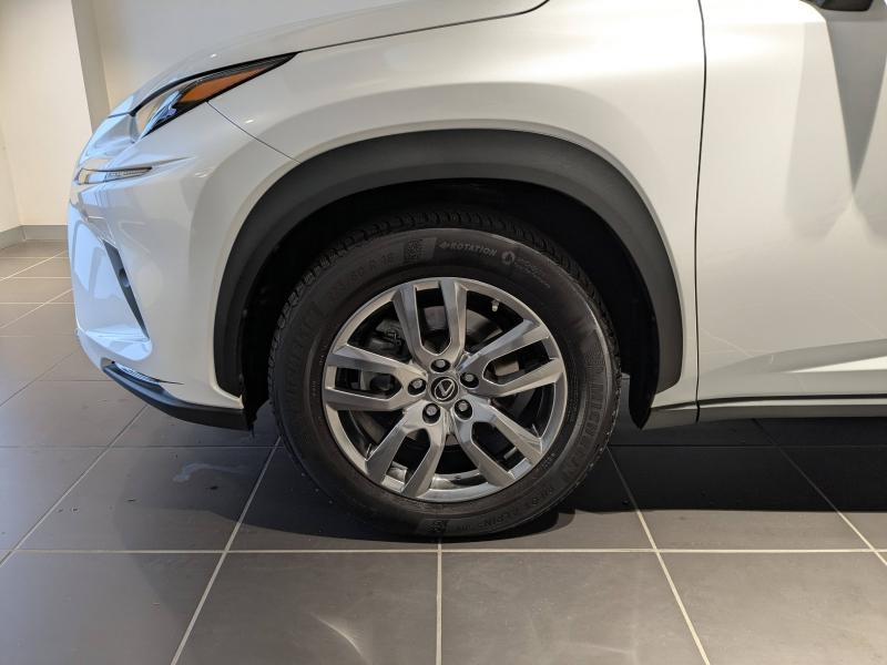 Photo 15 de l’annonce de LEXUS NX d’occasion à vendre à AUBIÈRE