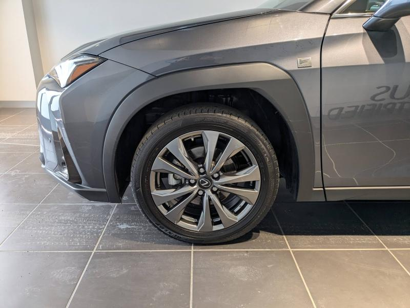 Photo 17 de l’annonce de LEXUS UX d’occasion à vendre à AUBIÈRE