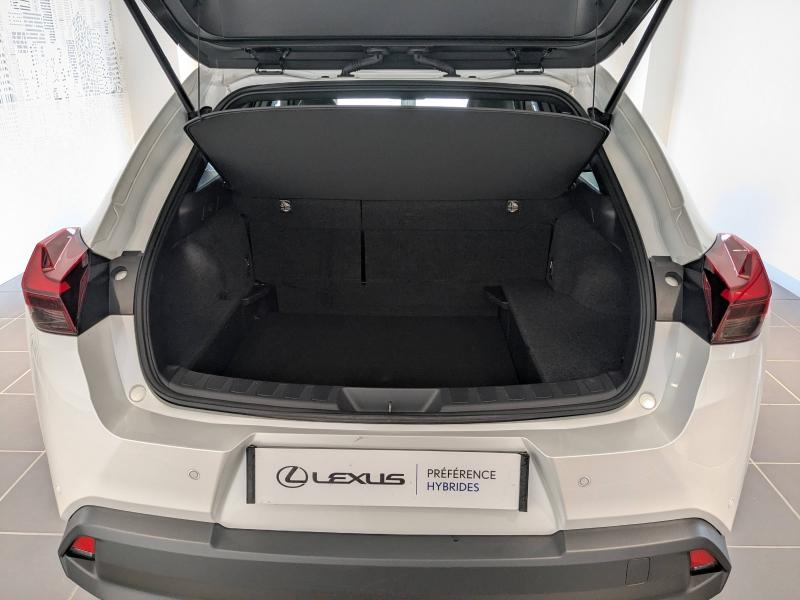 Photo 11 de l’annonce de LEXUS UX d’occasion à vendre à AUBIÈRE