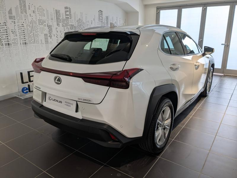 Photo 14 de l’annonce de LEXUS UX d’occasion à vendre à AUBIÈRE