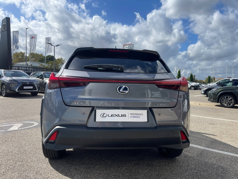 Photo 4 de l’annonce de LEXUS UX d’occasion à vendre à AUBIÈRE