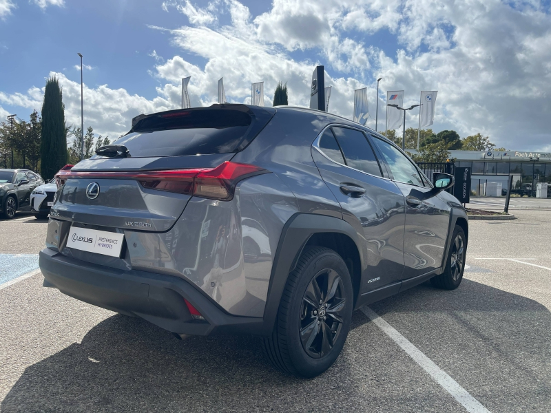 Photo 5 de l’annonce de LEXUS UX d’occasion à vendre à AUBIÈRE
