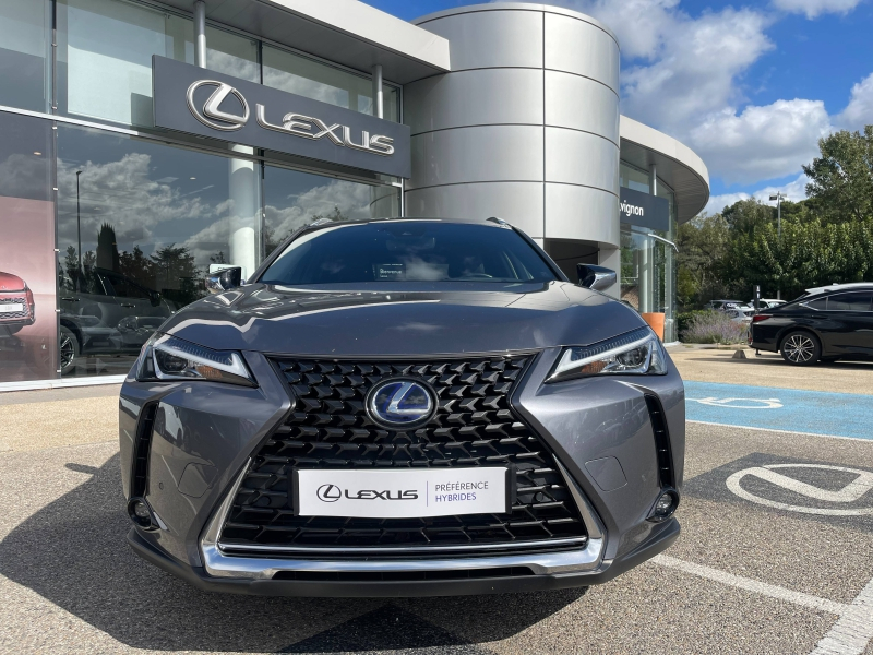 Photo 8 de l’annonce de LEXUS UX d’occasion à vendre à AUBIÈRE
