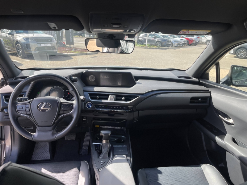 Photo 12 de l’annonce de LEXUS UX d’occasion à vendre à AUBIÈRE