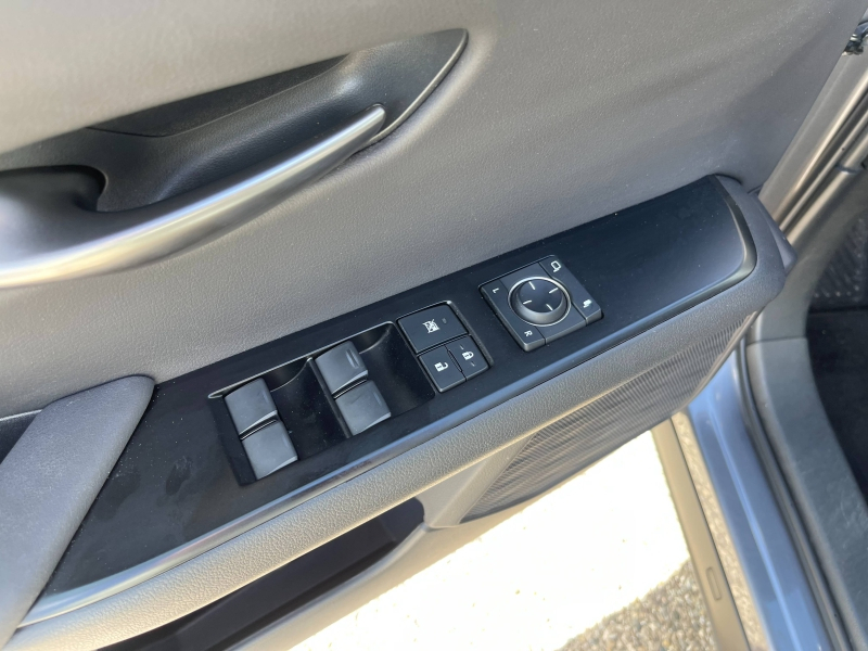 Photo 15 de l’annonce de LEXUS UX d’occasion à vendre à AUBIÈRE