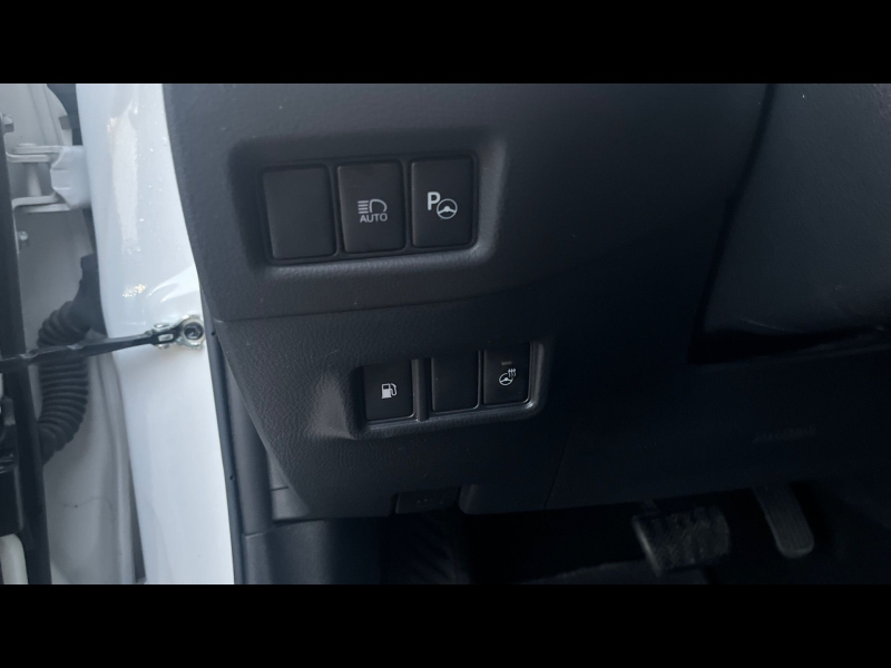 Photo 18 de l’annonce de TOYOTA C-HR d’occasion à vendre à BOLLÈNE