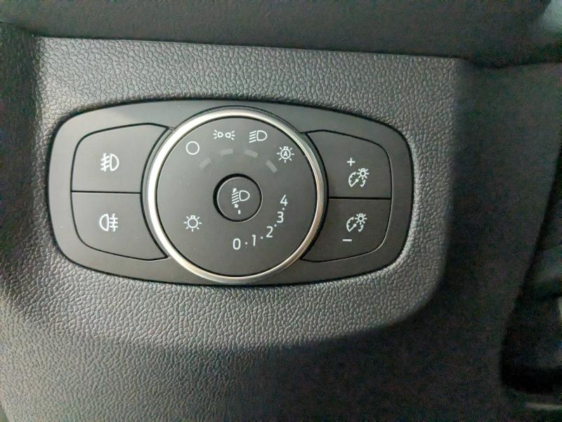 Photo 14 de l’annonce de FORD Tourneo Courier d’occasion à vendre à DRAGUIGNAN
