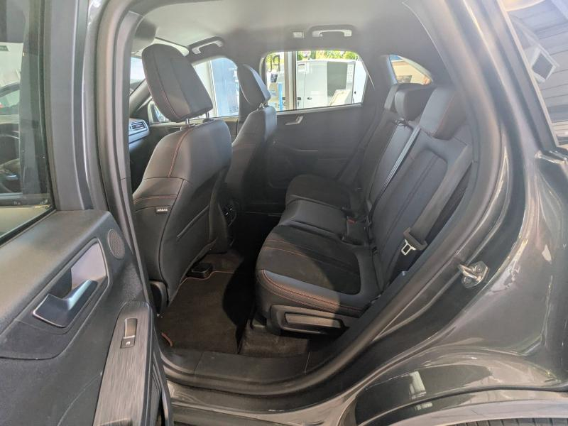 Photo 12 de l’annonce de FORD Kuga d’occasion à vendre à DRAGUIGNAN