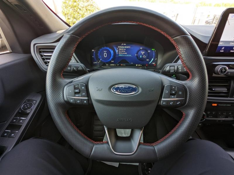 Photo 3 de l’annonce de FORD Kuga d’occasion à vendre à CARCASSONNE