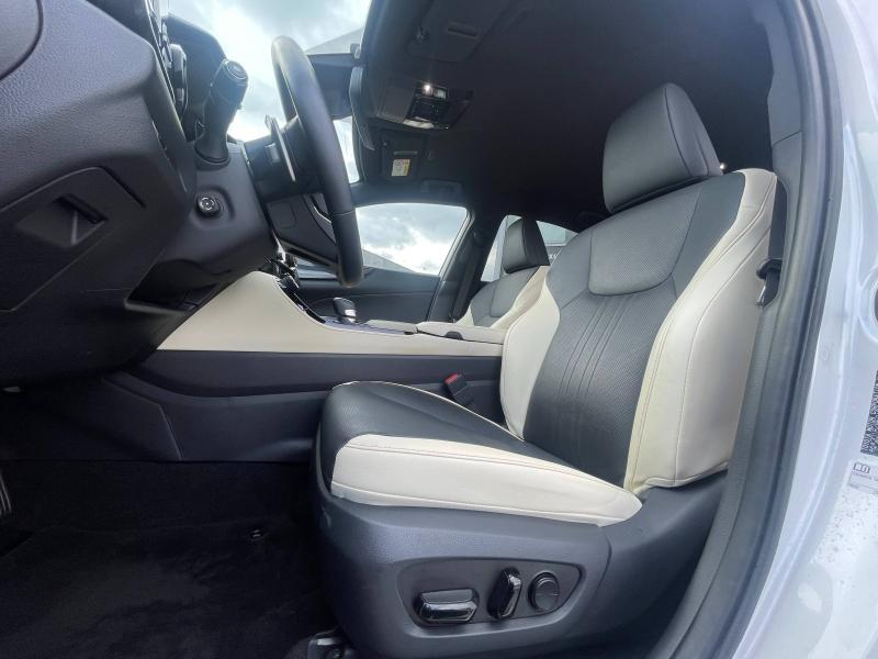 Photo 12 de l’annonce de LEXUS NX d’occasion à vendre à MONTFAVET