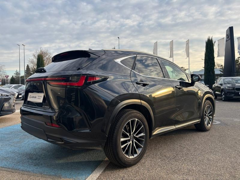 Photo 8 de l’annonce de LEXUS NX d’occasion à vendre à MONTFAVET