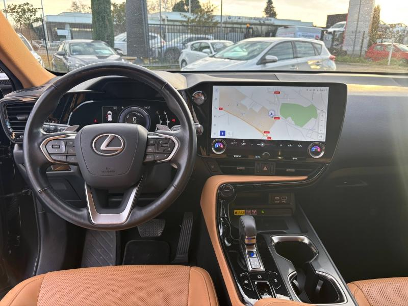 Photo 12 de l’annonce de LEXUS NX d’occasion à vendre à MONTFAVET