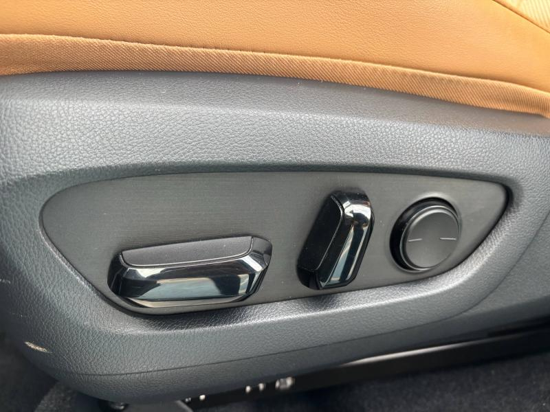 Photo 15 de l’annonce de LEXUS NX d’occasion à vendre à MONTFAVET
