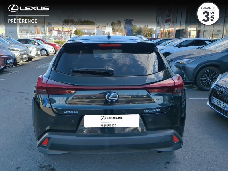 Photo 4 de l’annonce de LEXUS UX d’occasion à vendre à LATTES