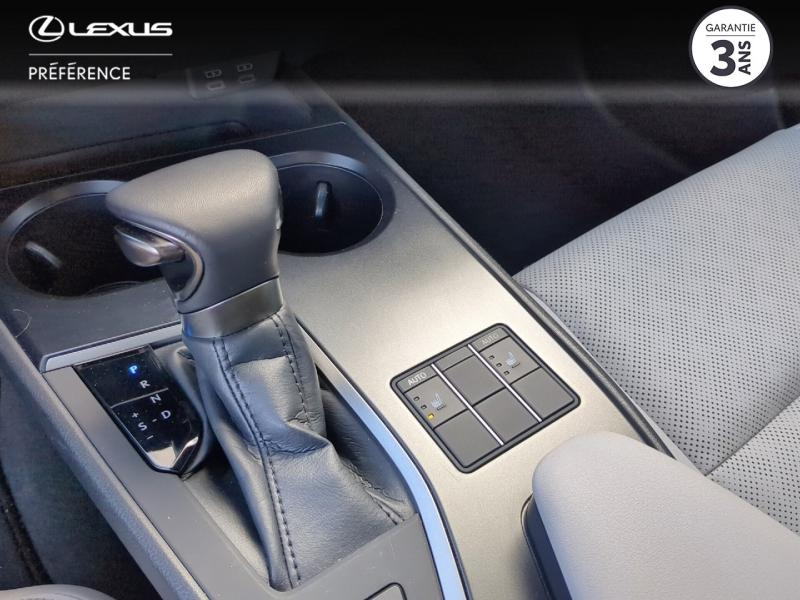 Photo 20 de l’annonce de LEXUS UX d’occasion à vendre à LATTES