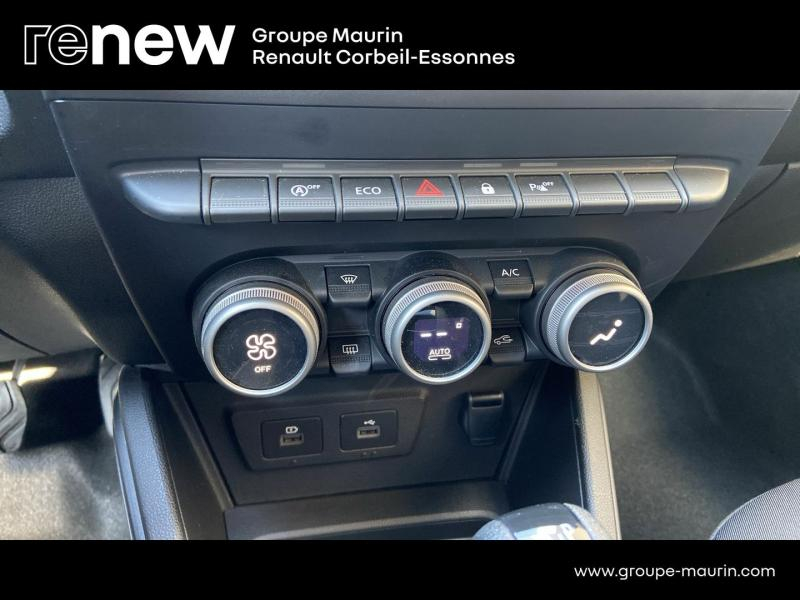 Photo 14 de l’annonce de DACIA Duster d’occasion à vendre à CORBEIL-ESSONNES