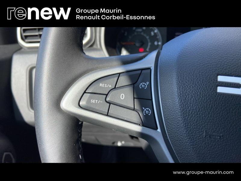 Photo 15 de l’annonce de DACIA Duster d’occasion à vendre à CORBEIL-ESSONNES