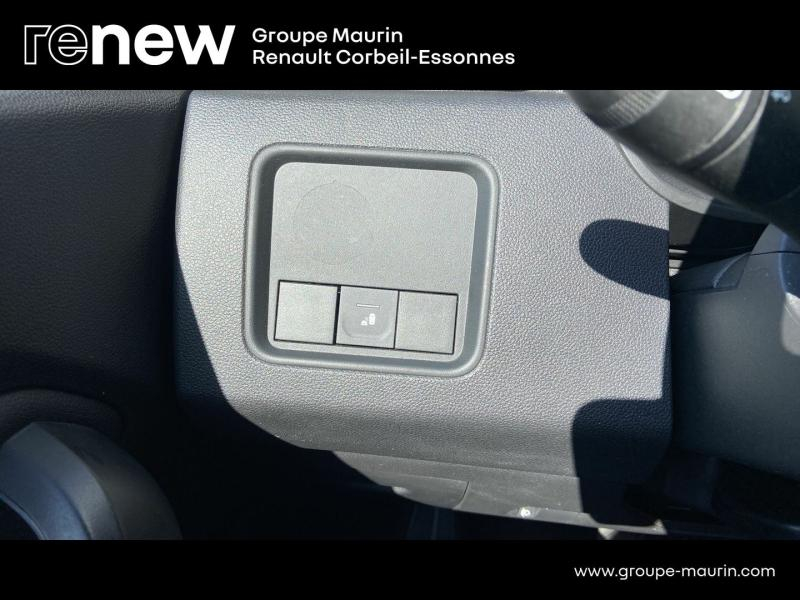 Photo 20 de l’annonce de DACIA Duster d’occasion à vendre à CORBEIL-ESSONNES
