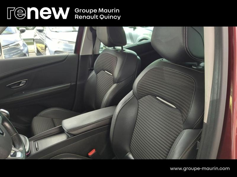 Photo 10 de l’annonce de RENAULT Scenic d’occasion à vendre à QUINCY-SOUS-SÉNART