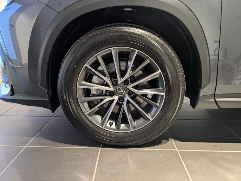 Photo 16 de l’annonce de LEXUS NX d’occasion à vendre à AUBIÈRE