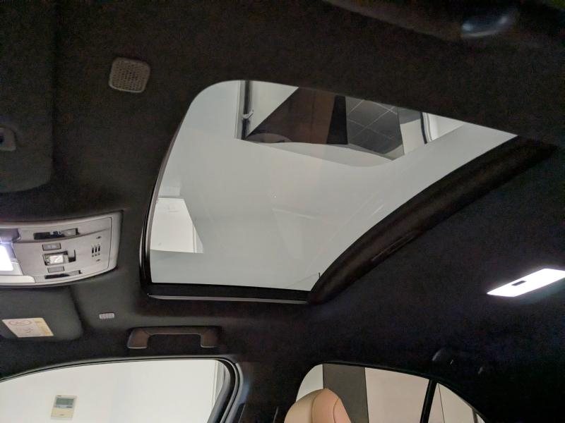 Photo 11 de l’annonce de LEXUS UX d’occasion à vendre à AUBIÈRE