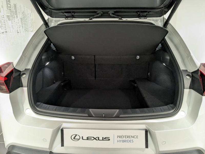Photo 15 de l’annonce de LEXUS UX d’occasion à vendre à AUBIÈRE