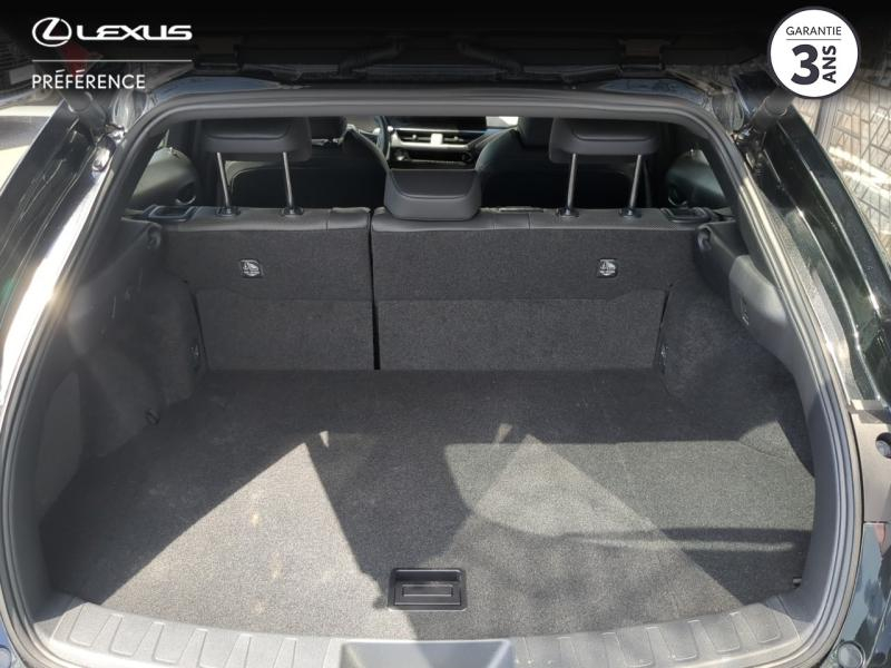 Photo 10 de l’annonce de LEXUS UX d’occasion à vendre à LATTES