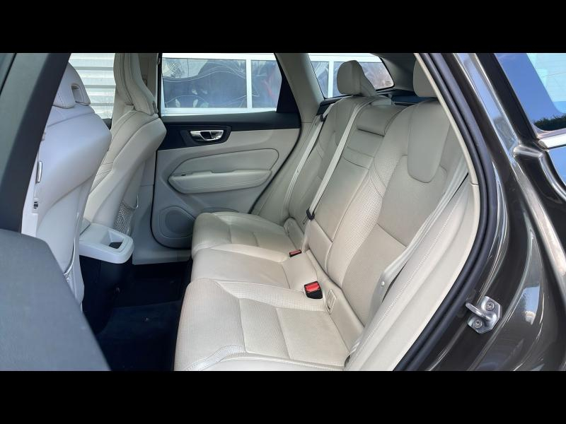 Photo 6 de l’annonce de VOLVO XC60 d’occasion à vendre à FRÉJUS