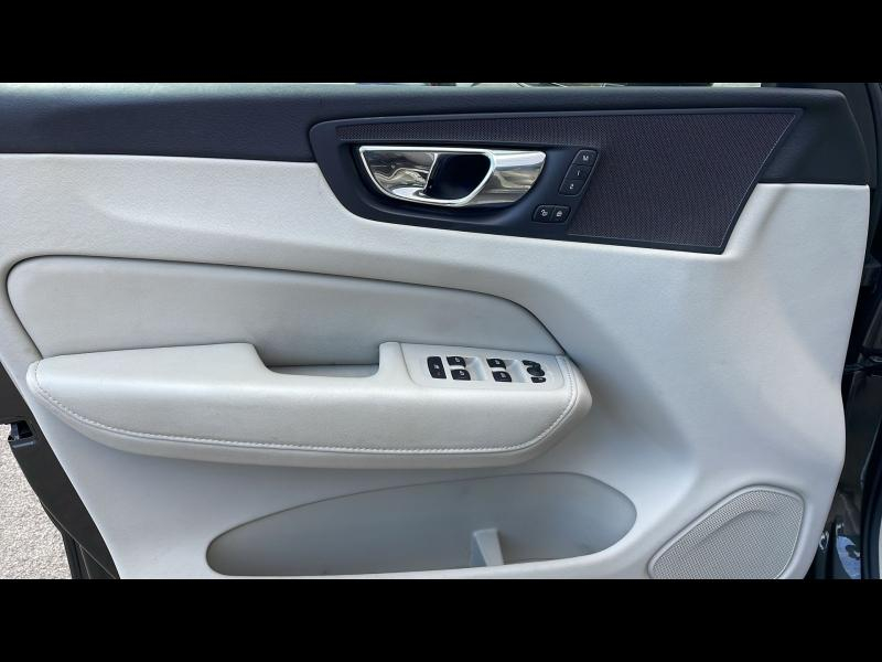 Photo 14 de l’annonce de VOLVO XC60 d’occasion à vendre à FRÉJUS