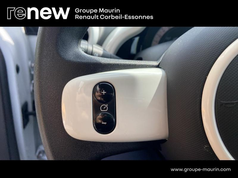 Photo 15 de l’annonce de RENAULT Twingo d’occasion à vendre à CORBEIL-ESSONNES