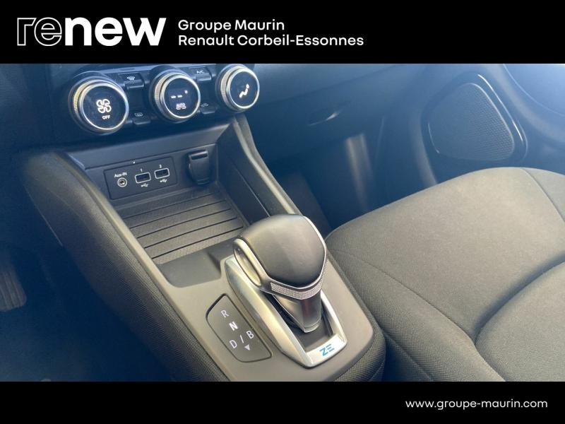 Photo 16 de l’annonce de RENAULT Zoe d’occasion à vendre à CORBEIL-ESSONNES