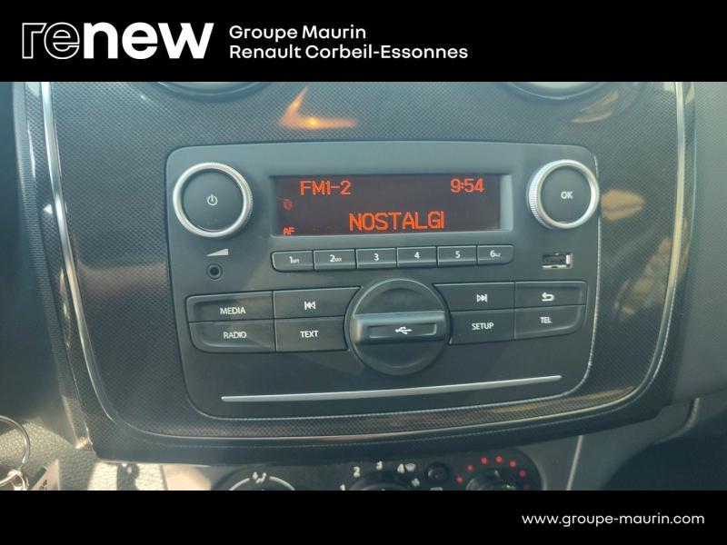 Photo 16 de l’annonce de DACIA Sandero d’occasion à vendre à CORBEIL-ESSONNES