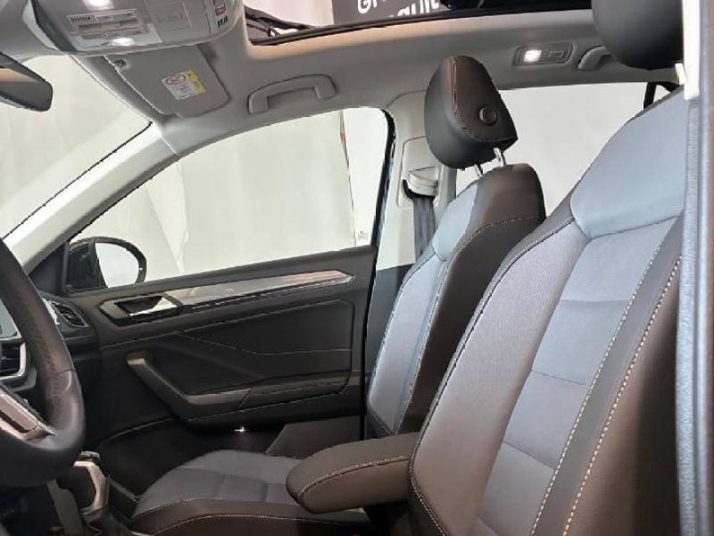Photo 4 de l’annonce de VOLKSWAGEN T-Roc d’occasion à vendre à CHENNEVIÈRES-SUR-MARNE