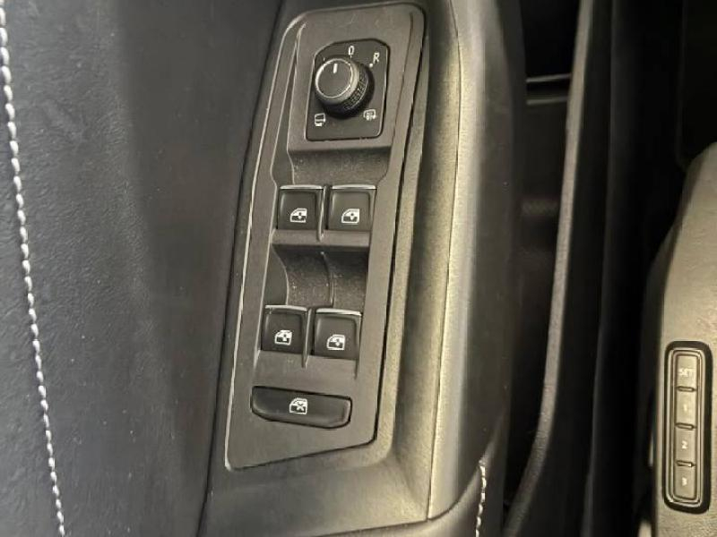 Photo 6 de l’annonce de VOLKSWAGEN T-Roc d’occasion à vendre à CHENNEVIÈRES-SUR-MARNE