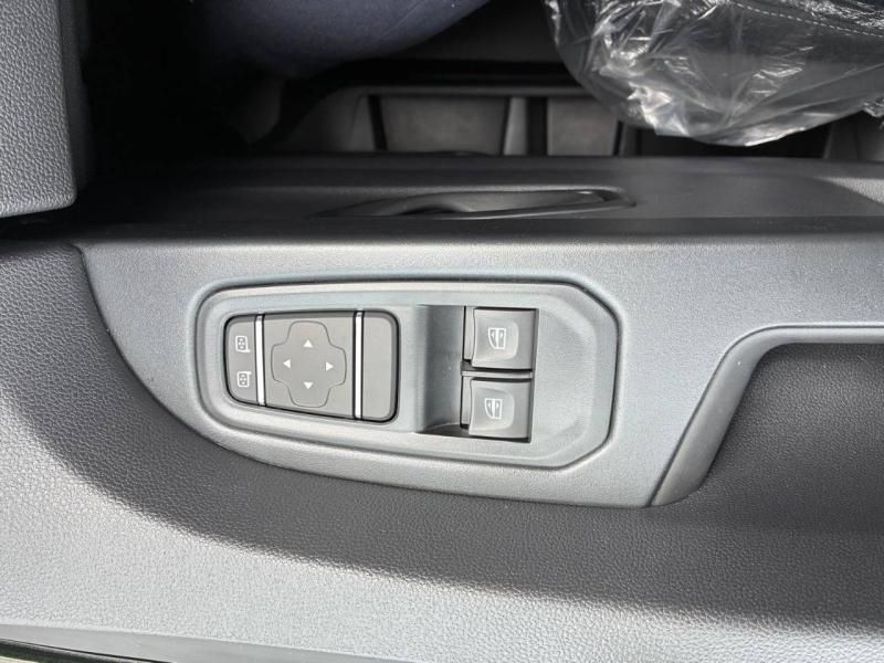 Photo 6 de l’annonce de RENAULT Trafic Fg VUL d’occasion à vendre à CHENNEVIÈRES-SUR-MARNE